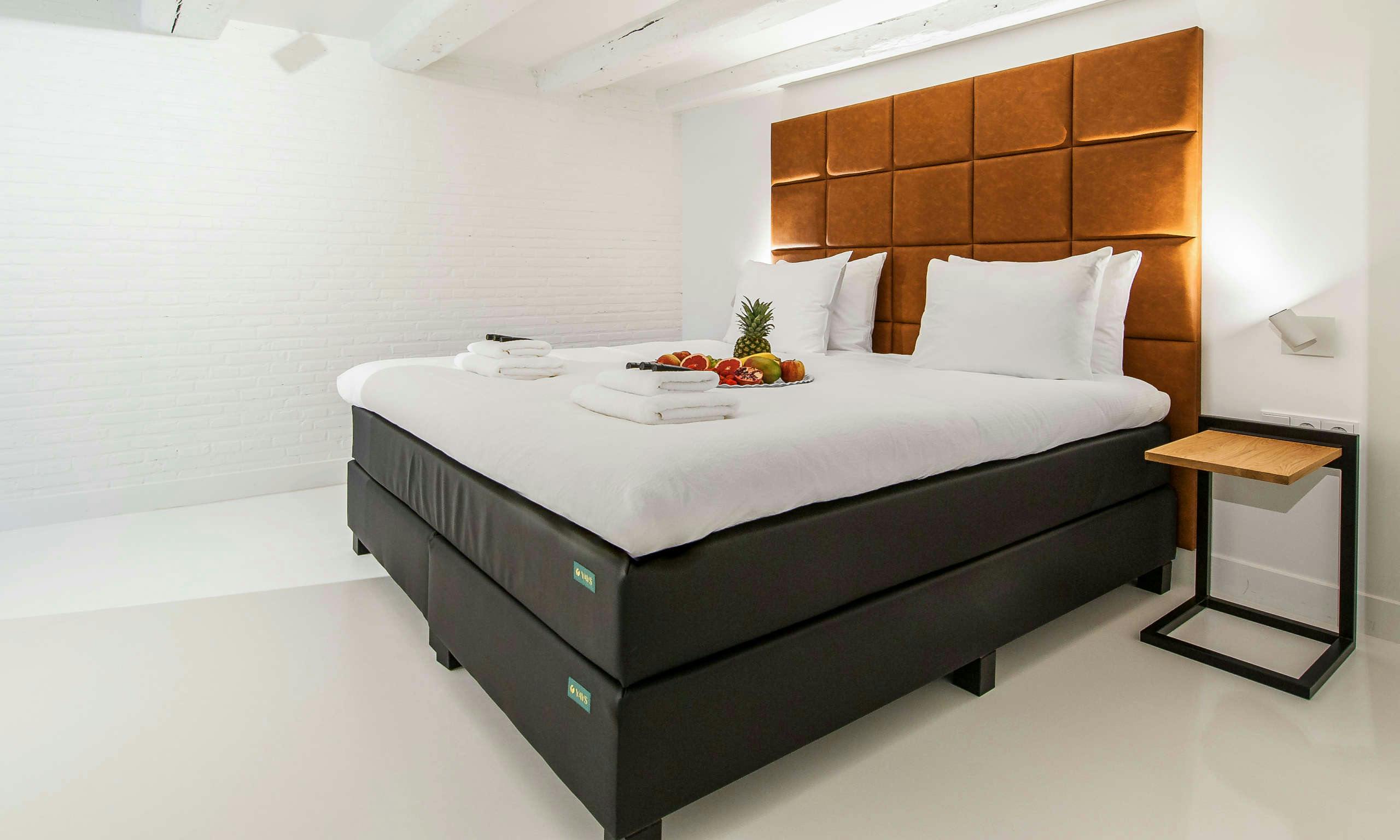 YAYS Amsterdam Salthouse Canal