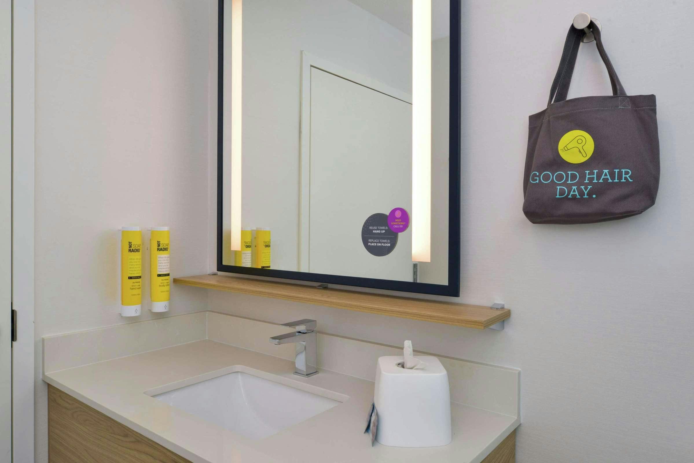 Hotel Tru By Hilton Coppell Dfw Airport North photo 2