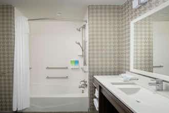 Hotel Home2 Suites by Hilton Lakeland South Polk Parkway photo 3