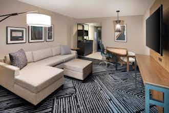 Hotel Embassy Suites by Hilton San Rafael at Marin Center photo 1