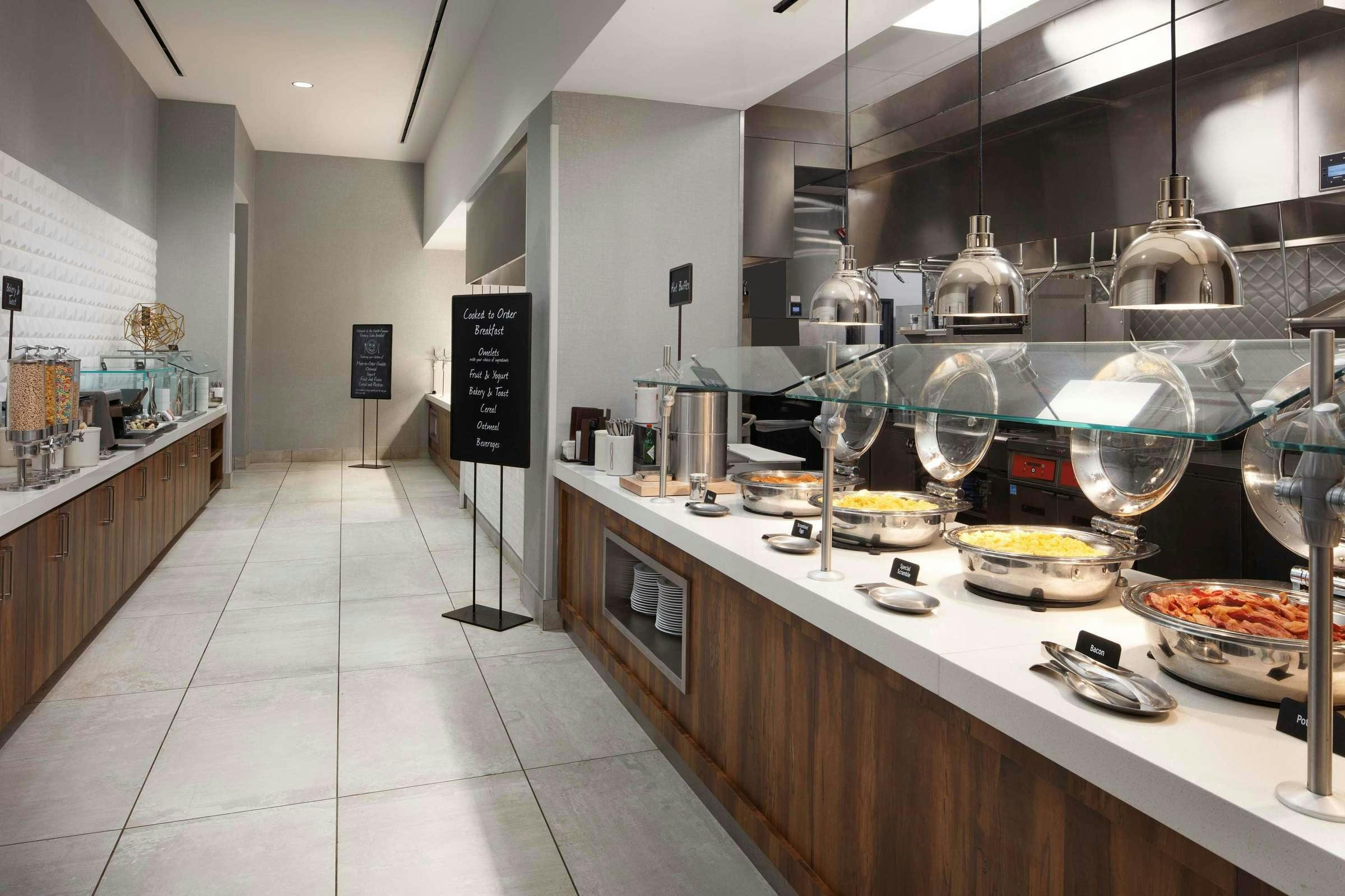 Hotel Embassy Suites by Hilton Amarillo Downtown photo 5