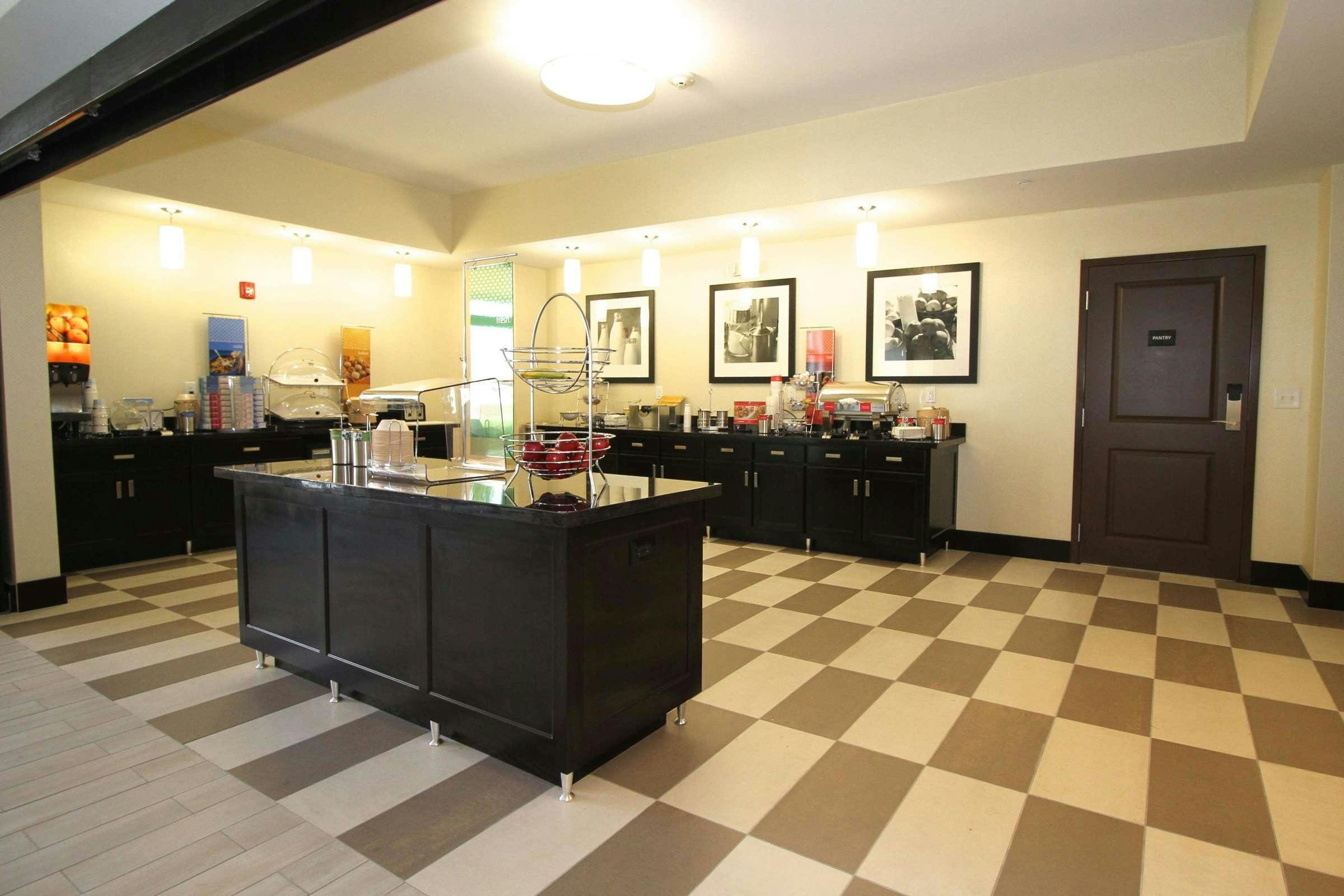 Hotel Hampton Inn & Suites Sandusky/Milan photo 4