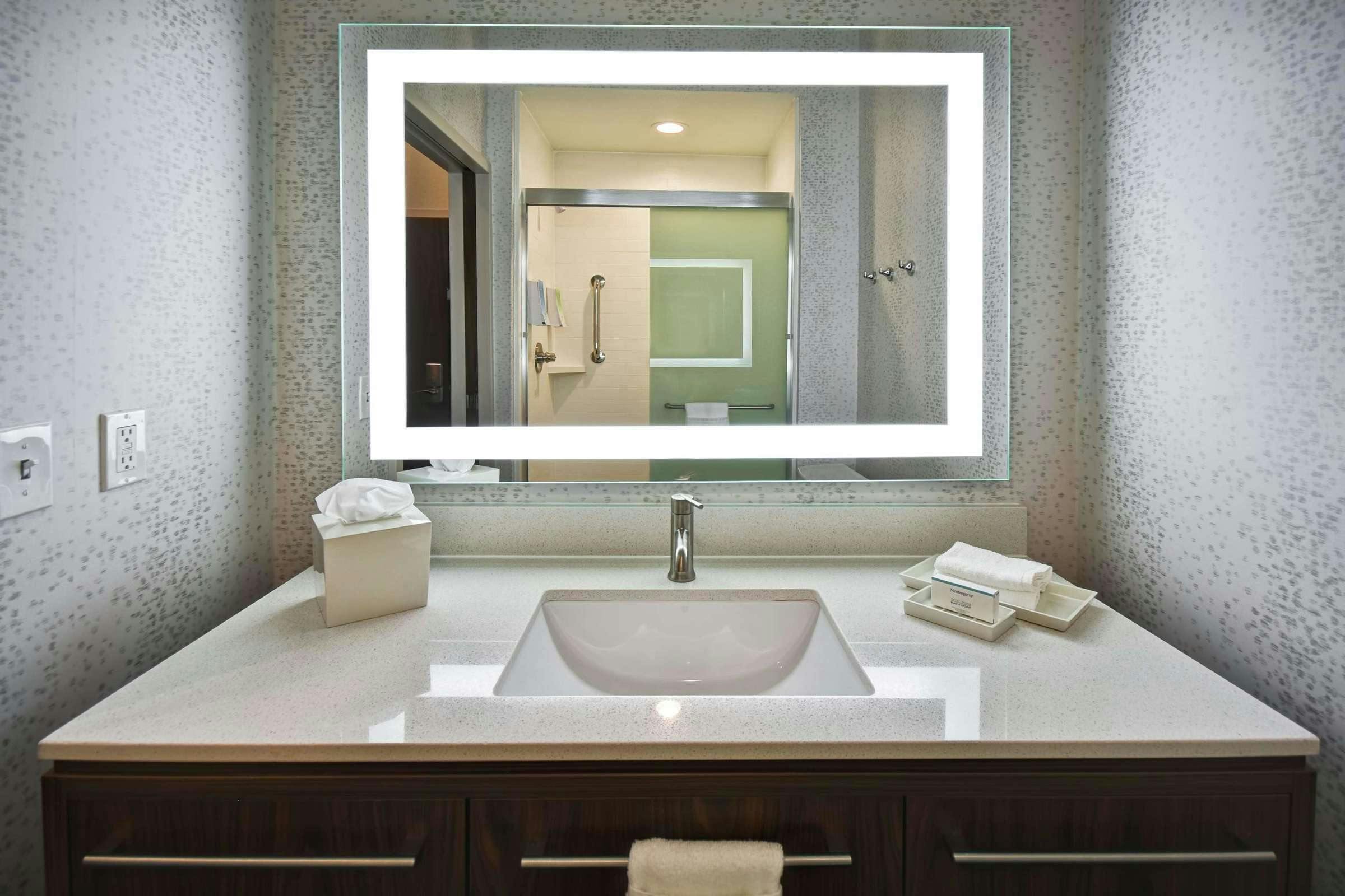 Hotel Home2 Suites By Hilton Oklahoma City Airport Ok photo 3