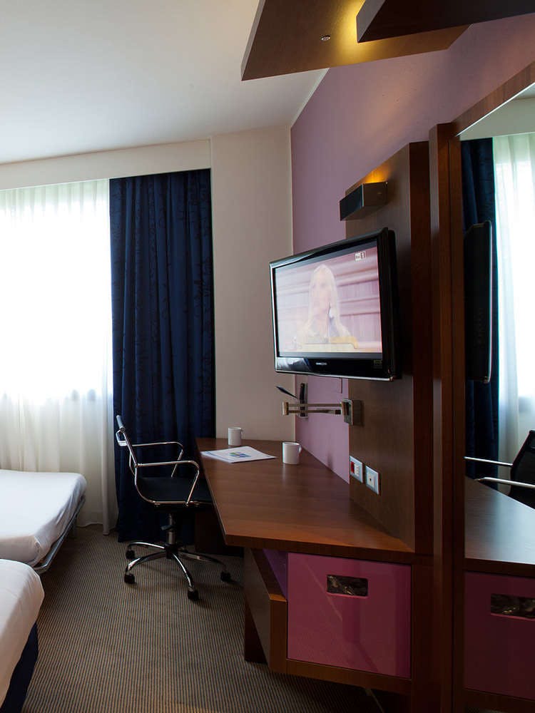 Hotel Holiday Inn Express Reggio Emilia photo 4