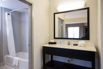 Hotel Hampton Inn And Suites Dupont photo 2