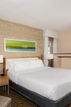 Hotel Holiday Inn Miami Beach-Oceanfront, an IHG Hotel photo 2