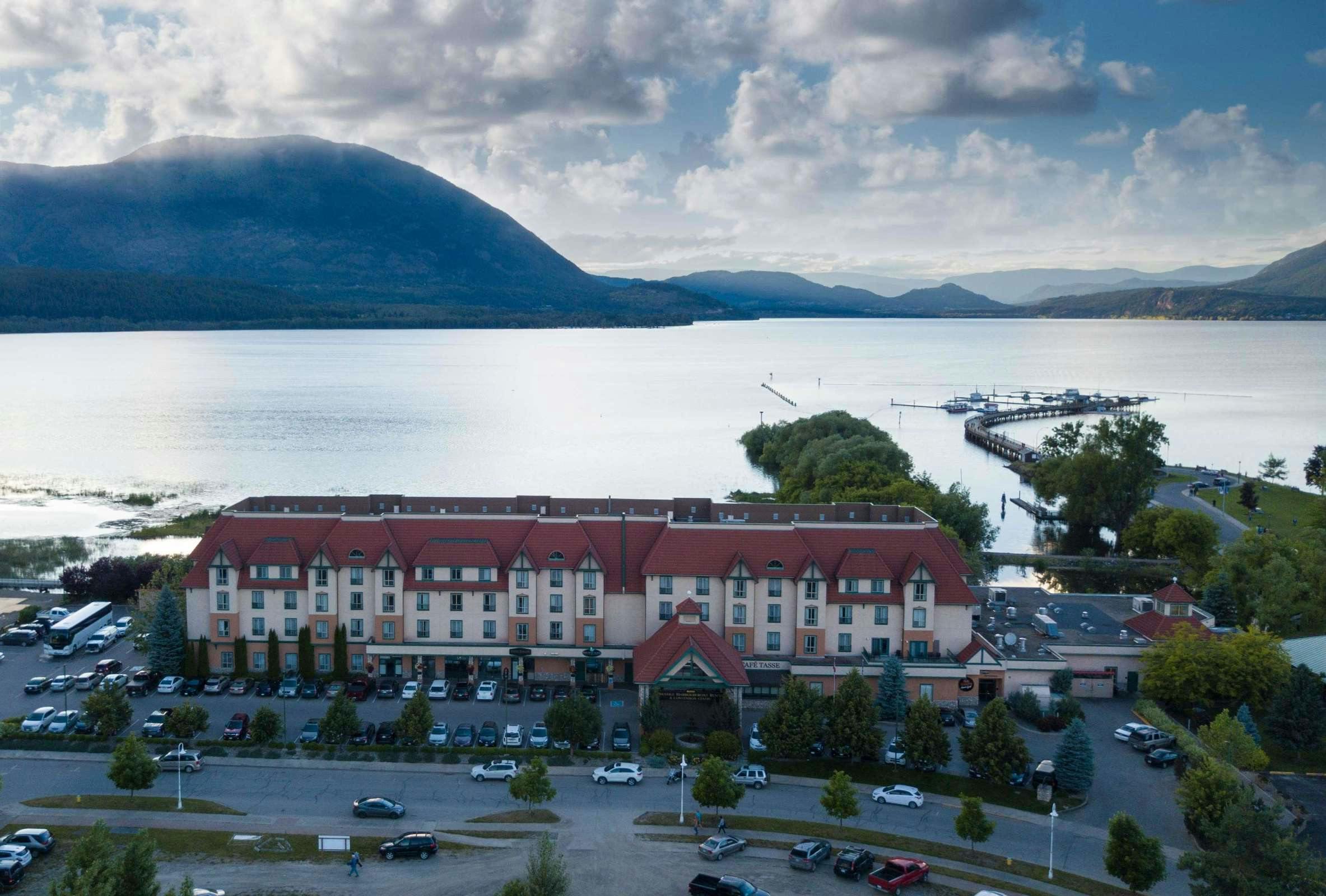 Prestige Harbourfront Resort