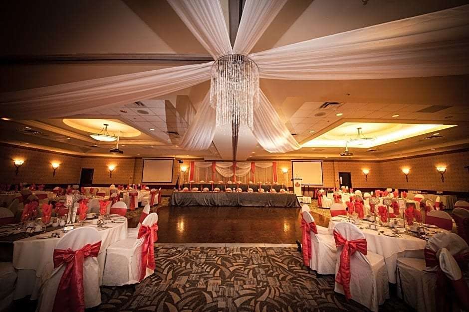 Hotel Canad Inns Destination Centre Club Regent Casino Hotel photo 2