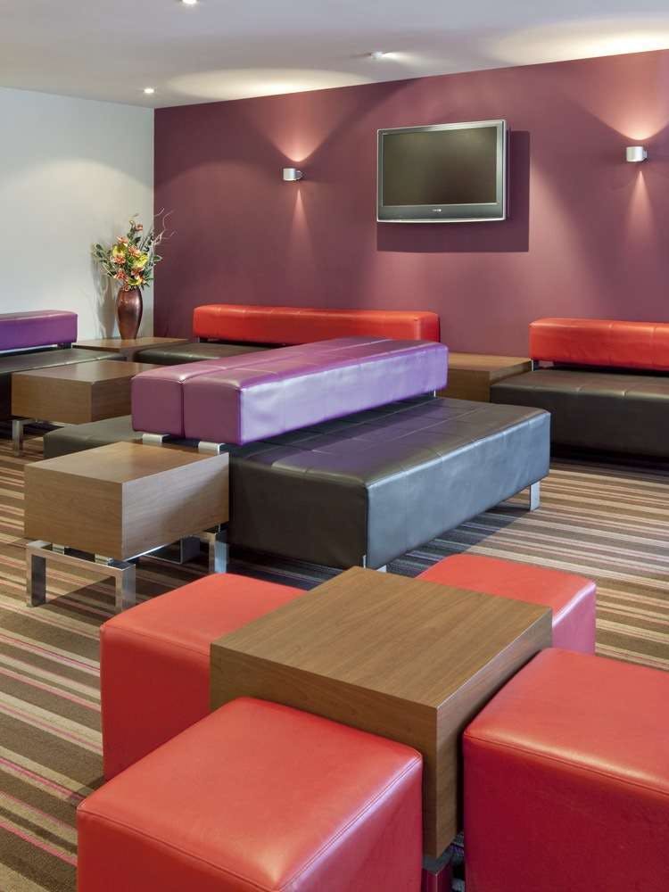 Hotel Holiday Inn Express Poole photo 5