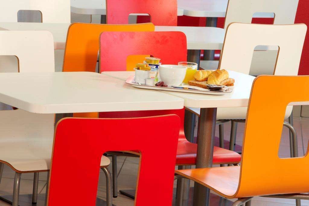 Hotel Hotel Premiere Classe Mont De Marsan photo 2