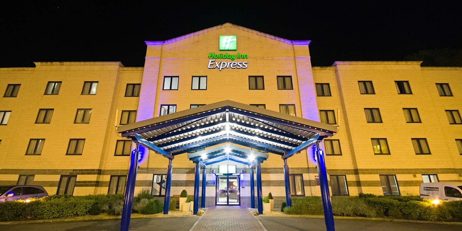 Hotel Holiday Inn Express Poole photo 2