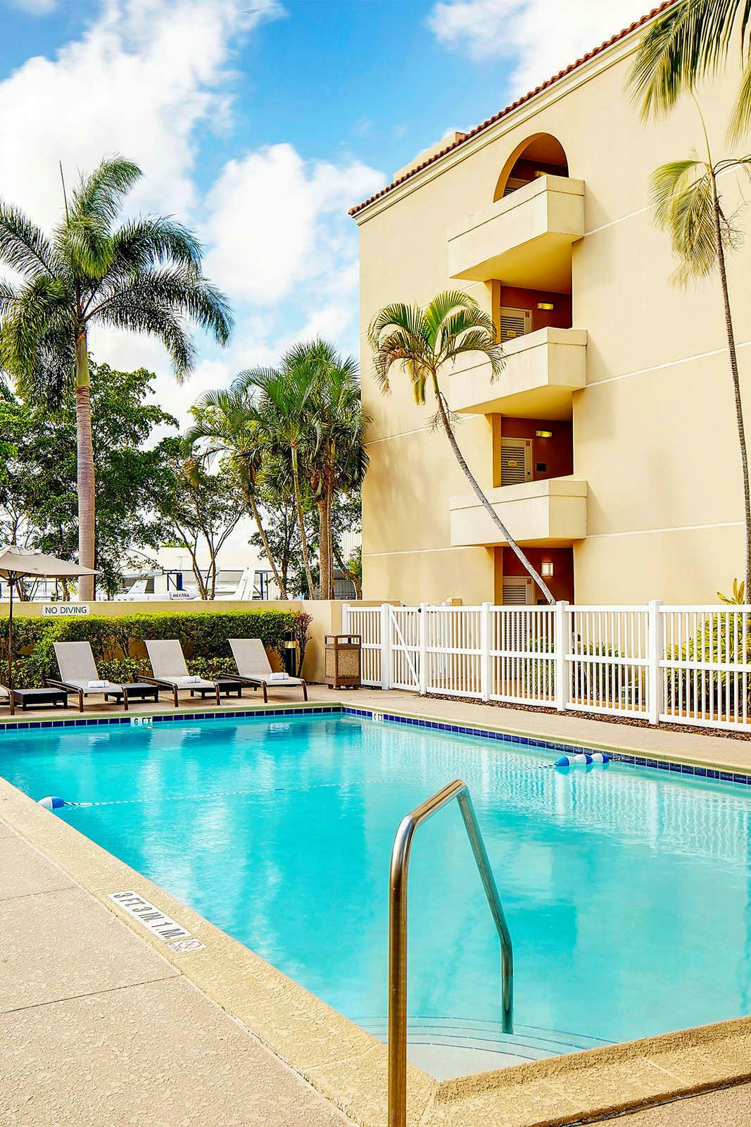 Courtyard By Marriott Fort Lauderdale North Cypress Creek Fort   Original Normalized 