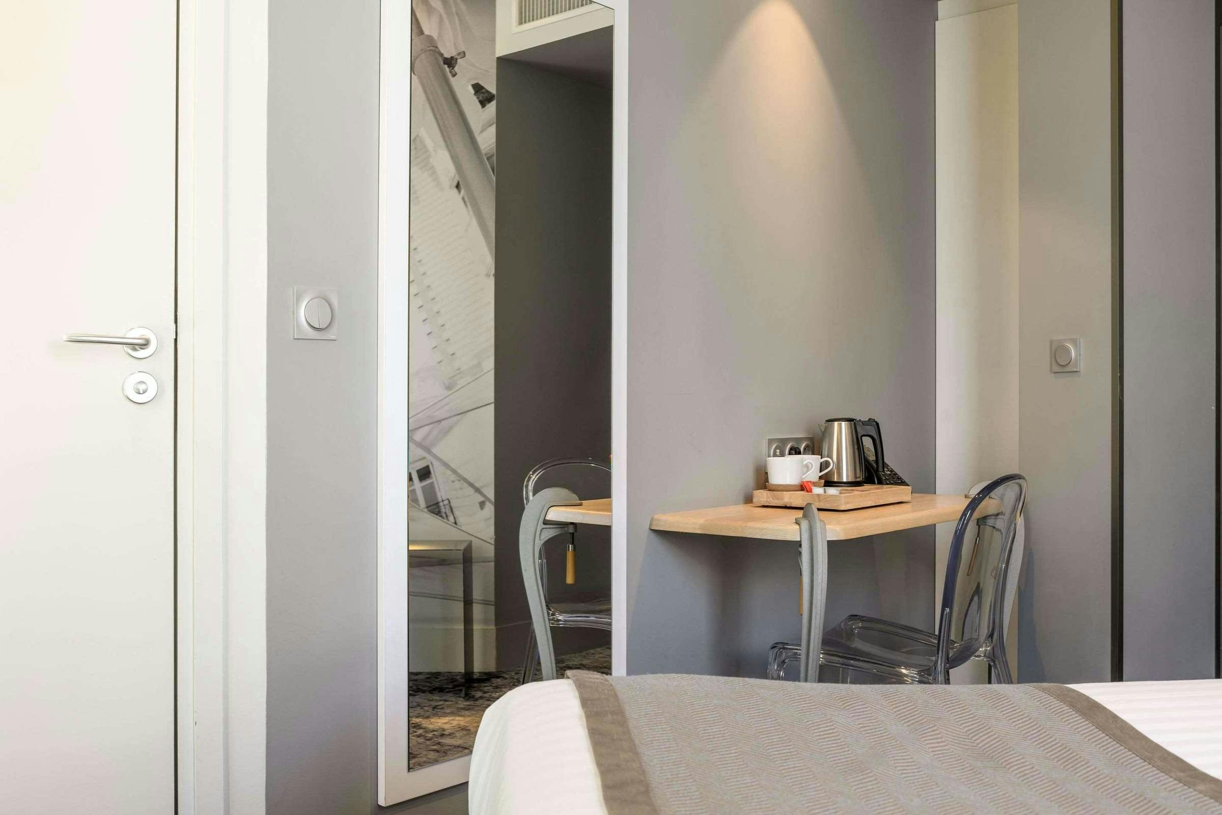 Hotel Comfort Hotel Sixteen Paris Montrouge photo 3