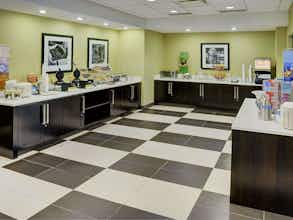 Hotel HAMPTON INN BY HILTON WINNIPEG AIRPORT photo 5