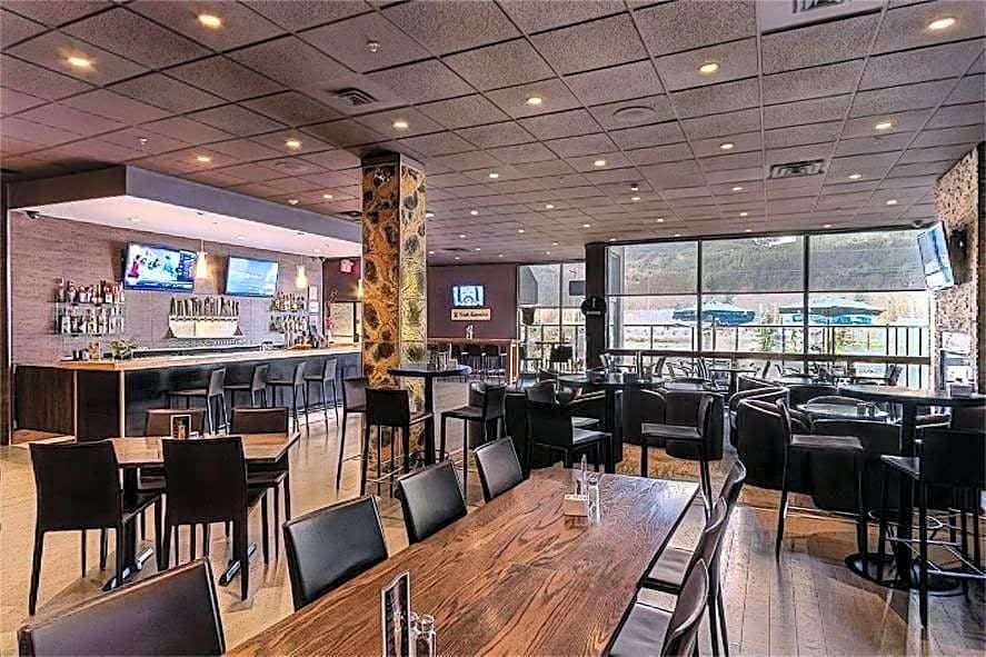 Hotel Sea to Sky Hotel & Conference Centre photo 1