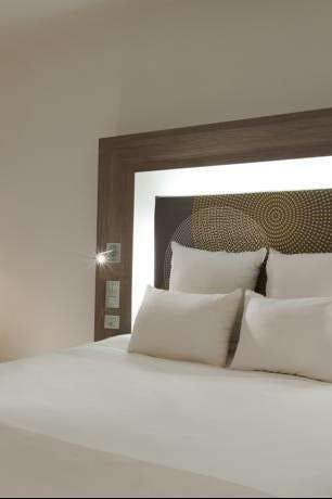 Hotel Hotel Novotel Brussels City Centre photo 1