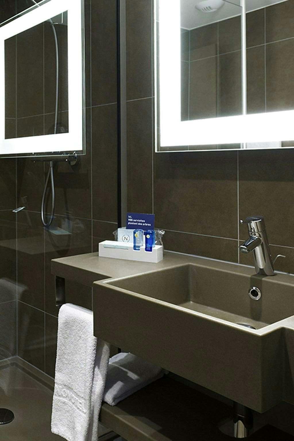 Hotel Hotel Novotel Brussels City Centre photo 3