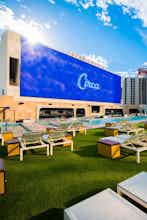 Hotel Circa Resort & Casino - Adults Only photo 2