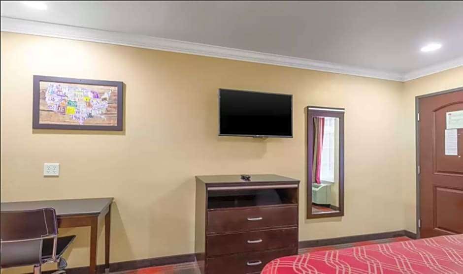 Hotel Econo Lodge Inn & Suites Escondido Downtown photo 2