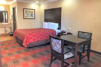Hotel Econo Lodge Inn & Suites Escondido Downtown photo 3