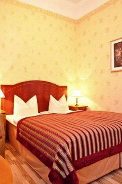 Hotel Kult Hotel Auberge photo 1