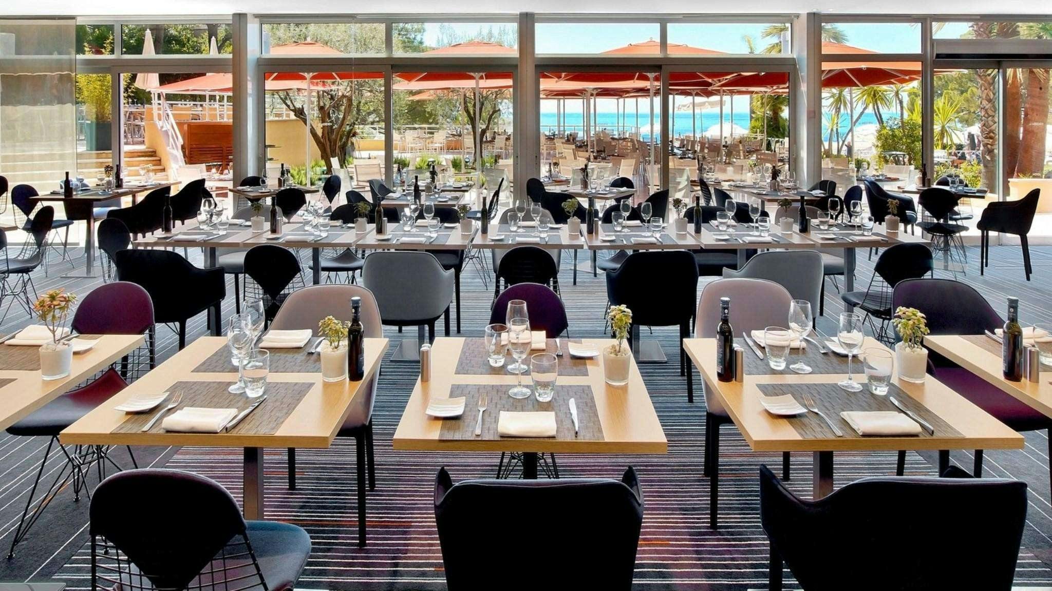 Hotel Le Meridien Beach Plaza photo 5