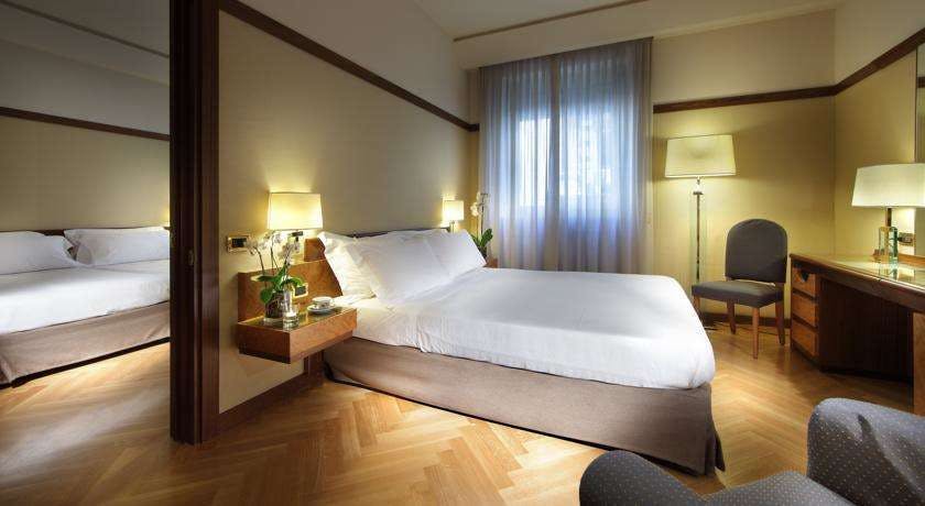 Hotel Exe Majestic photo 2