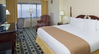 DoubleTree by Hilton Fort Lee - George Washington Bridge