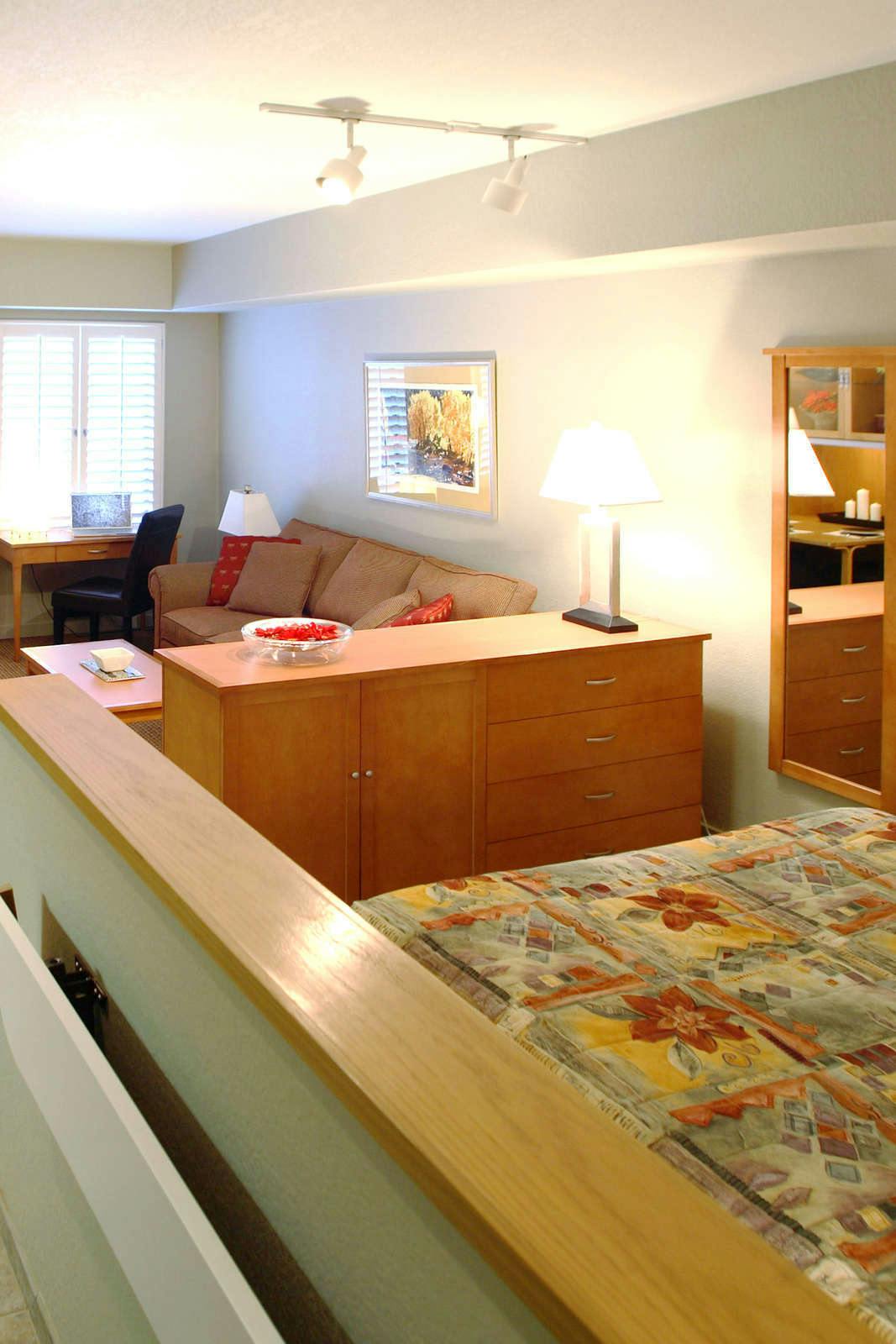 Hotel Palisades Tahoe Lodge photo 2