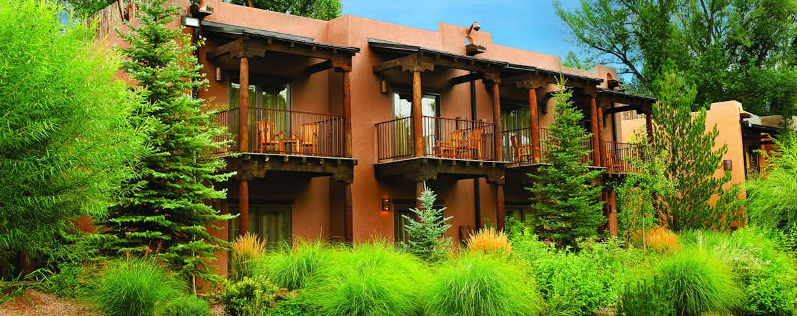 El Monte Sagrado Living Resort & Spa