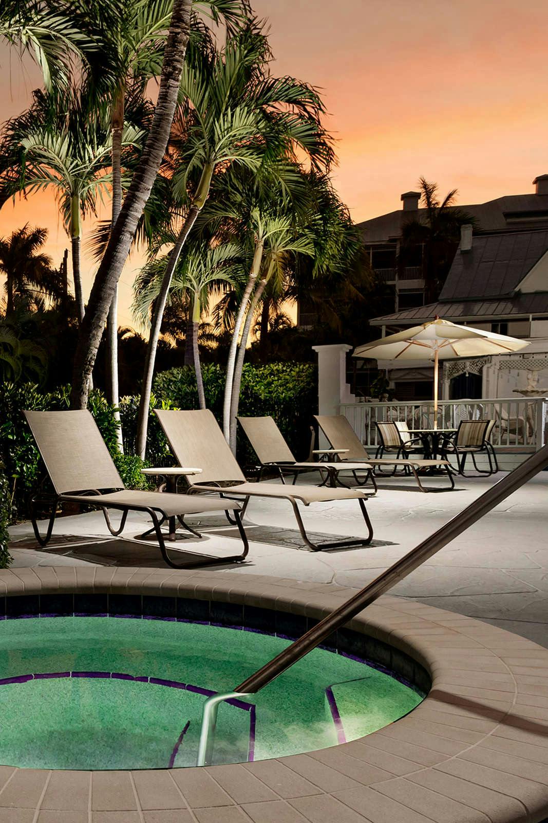 Hotel Olde Marco Island Inn and Suites photo 1