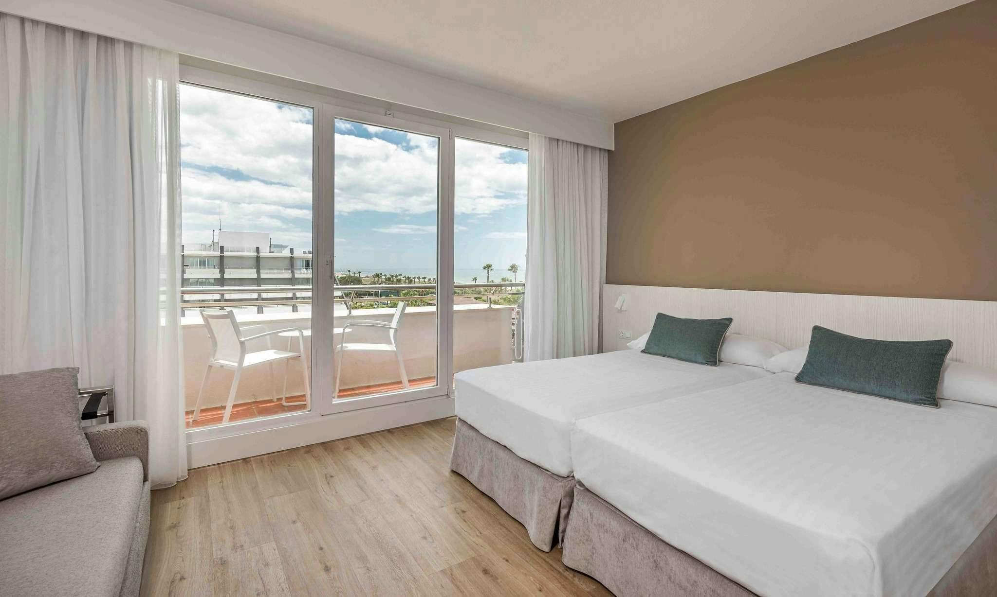 Hotel Hotel ILUNION Islantilla photo 2