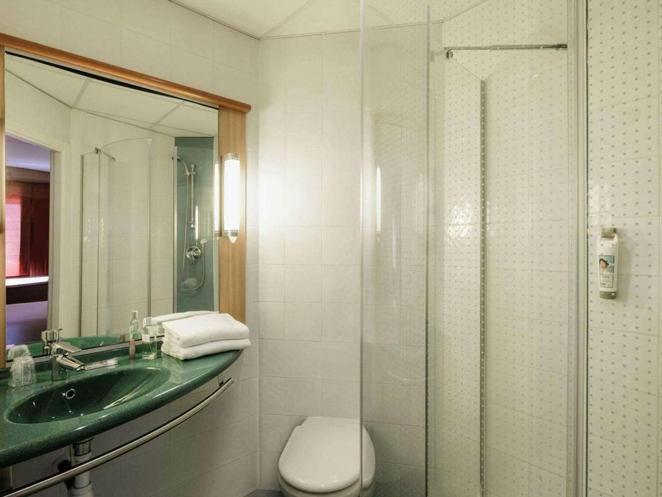 Hotel ibis Malaga Centro Ciudad photo 2