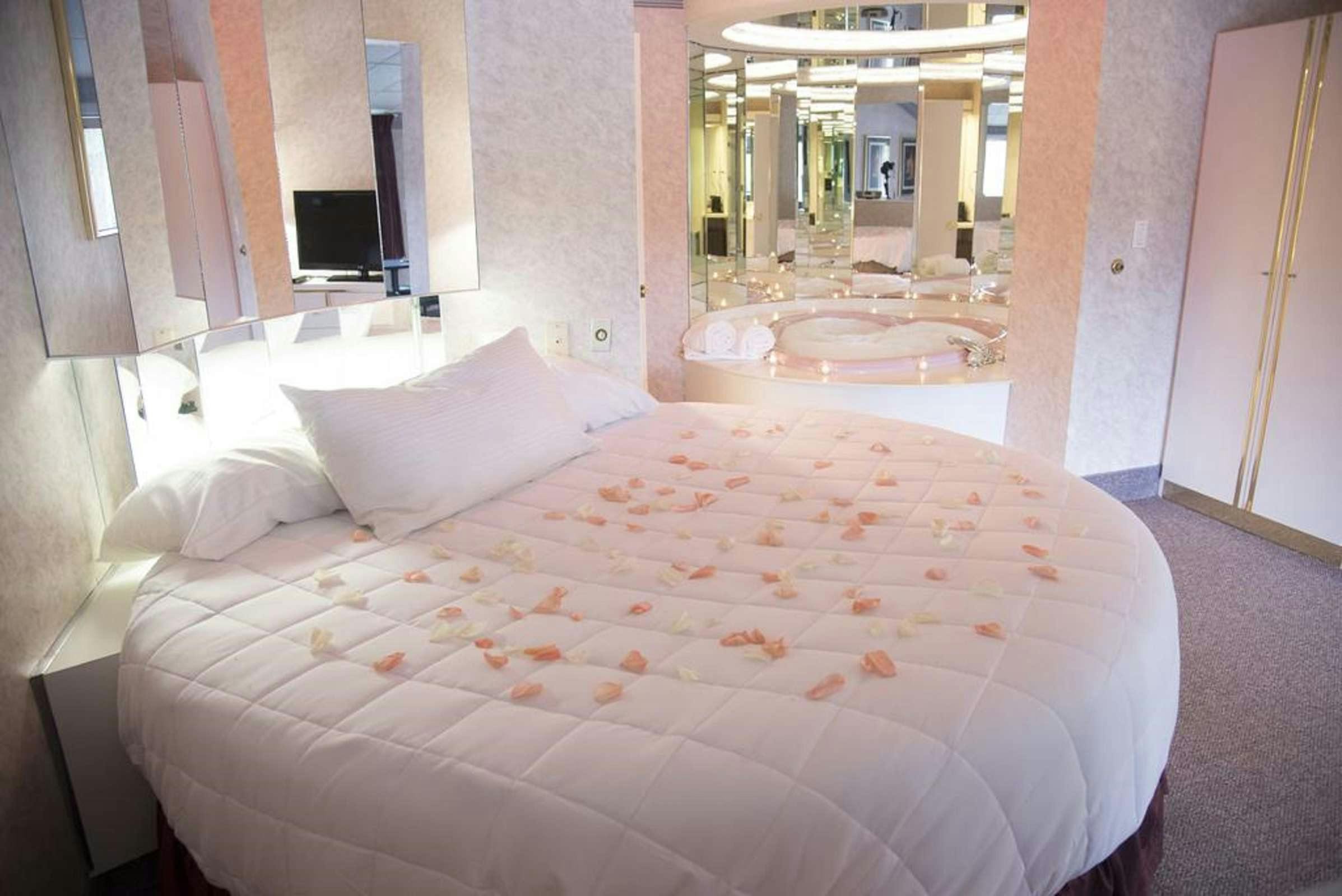 Hotel Pocono Palace Resort photo 2