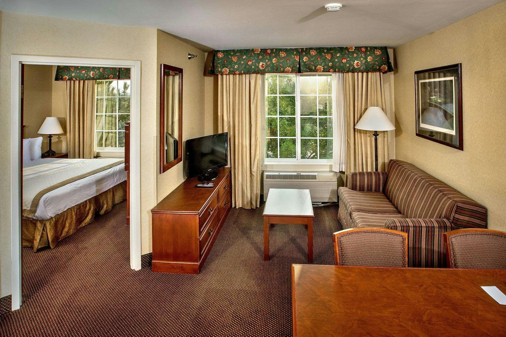 Hotel The Lotus Suites at Midlane-Gurnee/Waukegan photo 3