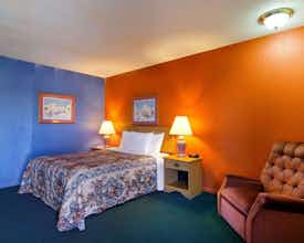 Hotel Knights Inn & Suites Emporia photo 3