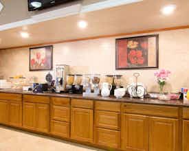 Hotel Knights Inn & Suites Emporia photo 5