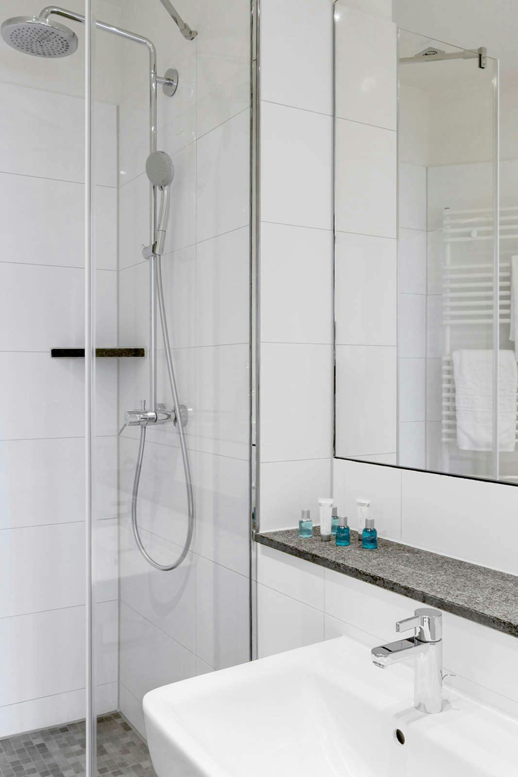 Hotel The Red Living Suites by the Rhine photo 3