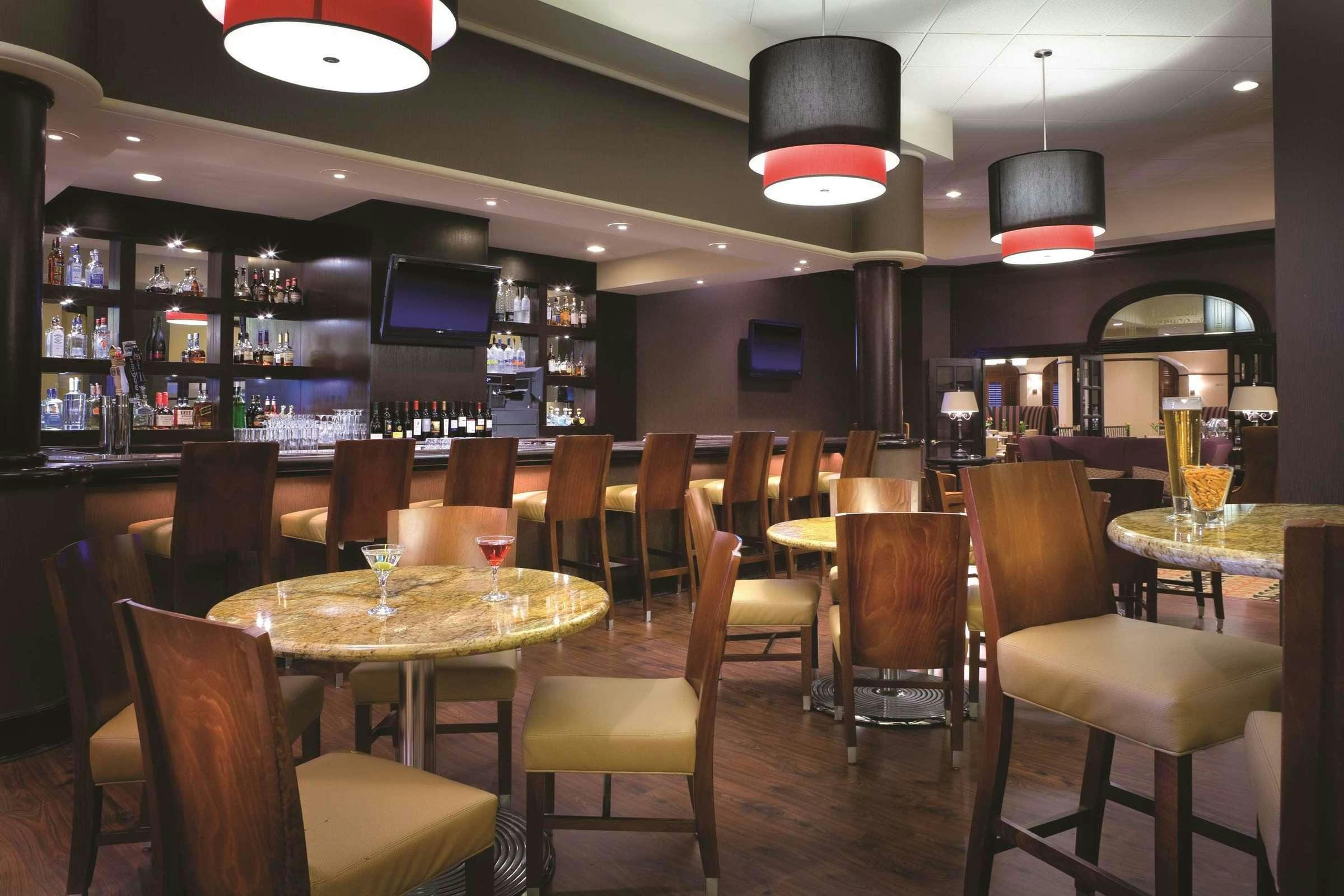 Hotel DoubleTree by Hilton Hotel Modesto photo 4