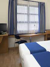 Hotel Holiday Inn Express Valencia - Ciudad de las Ciencias photo 2