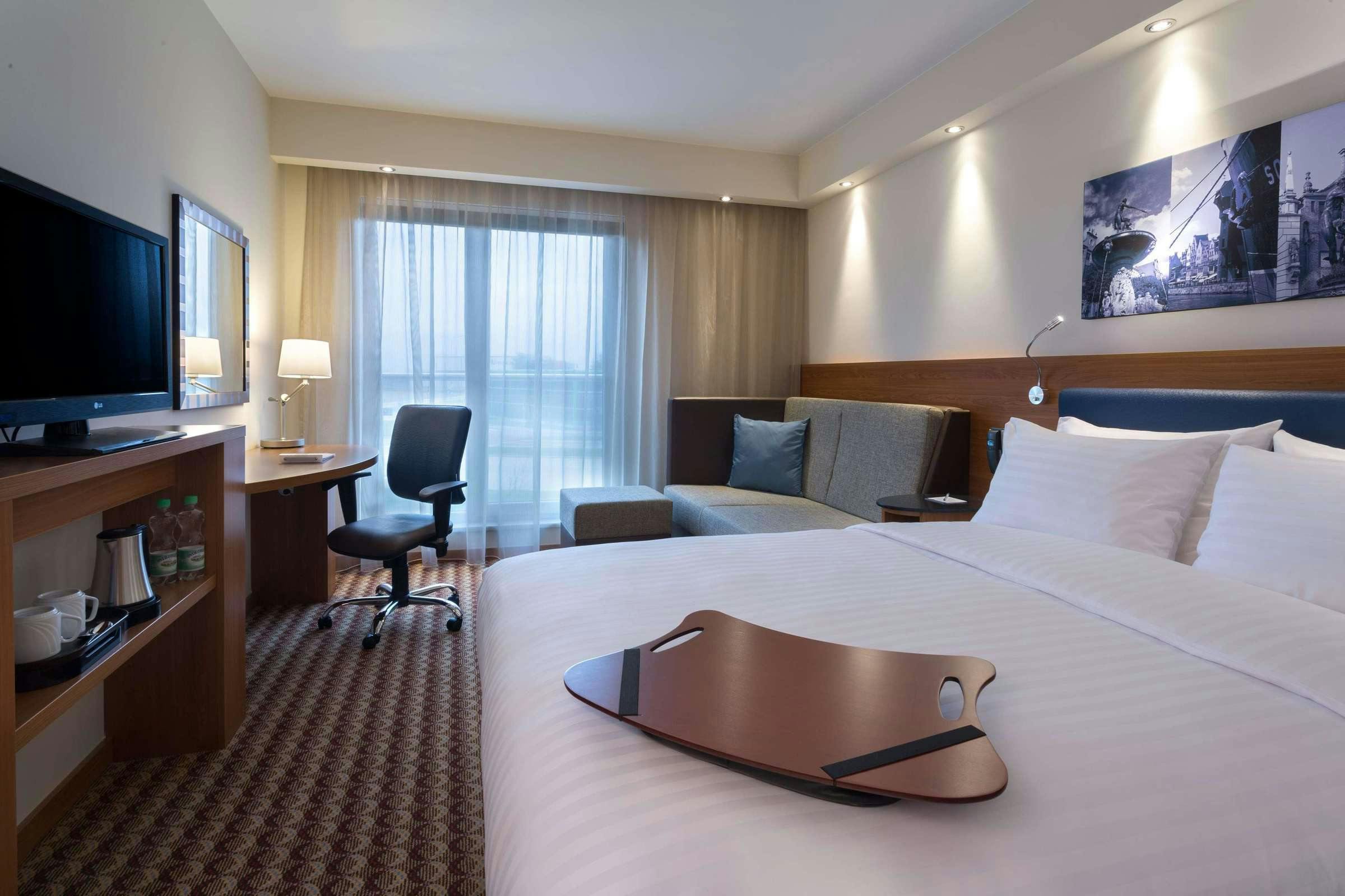 Hotel Hampton By Hilton Gdansk Airport photo 3