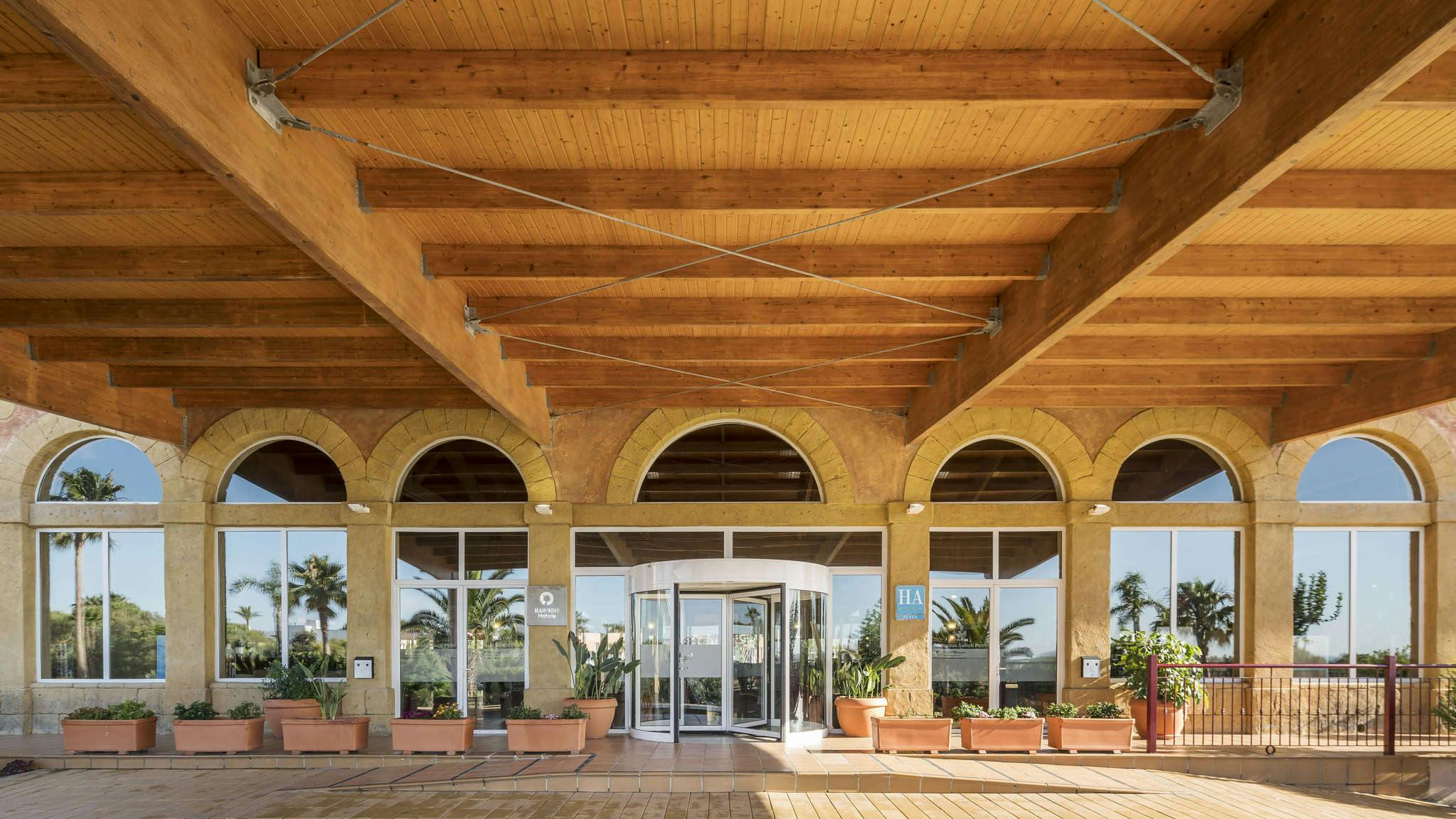 Hotel Aparthotel ILUNION Sancti Petri photo 1