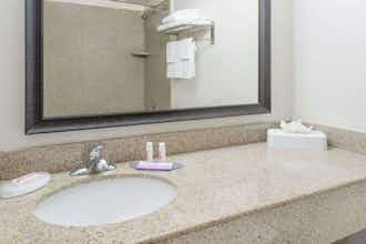 Hotel MCM Elegante Hotel and Conference Center Odessa photo 3