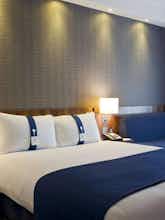 Hotel Holiday Inn Express Preston - South photo 2