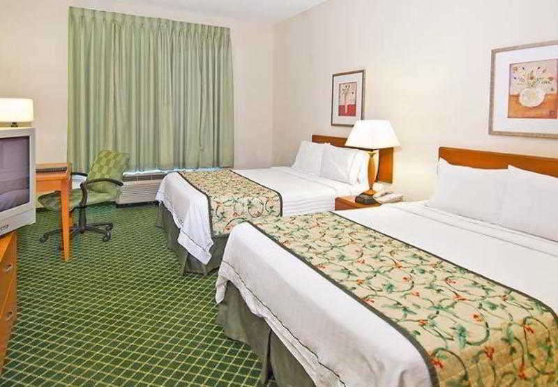 Hotel Fairfield Inn & Suites by Marriott Edmond photo 2