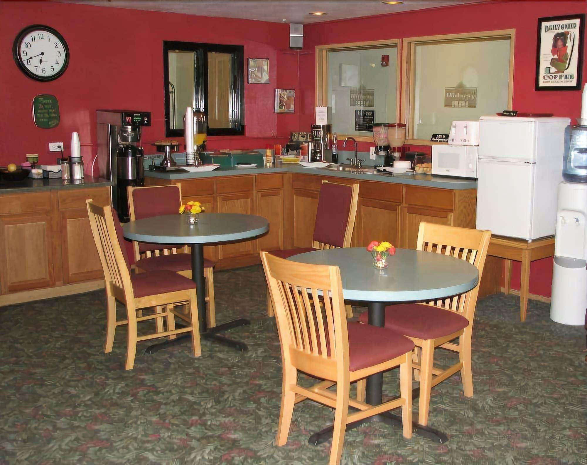 Hotel Midway Inn photo 5