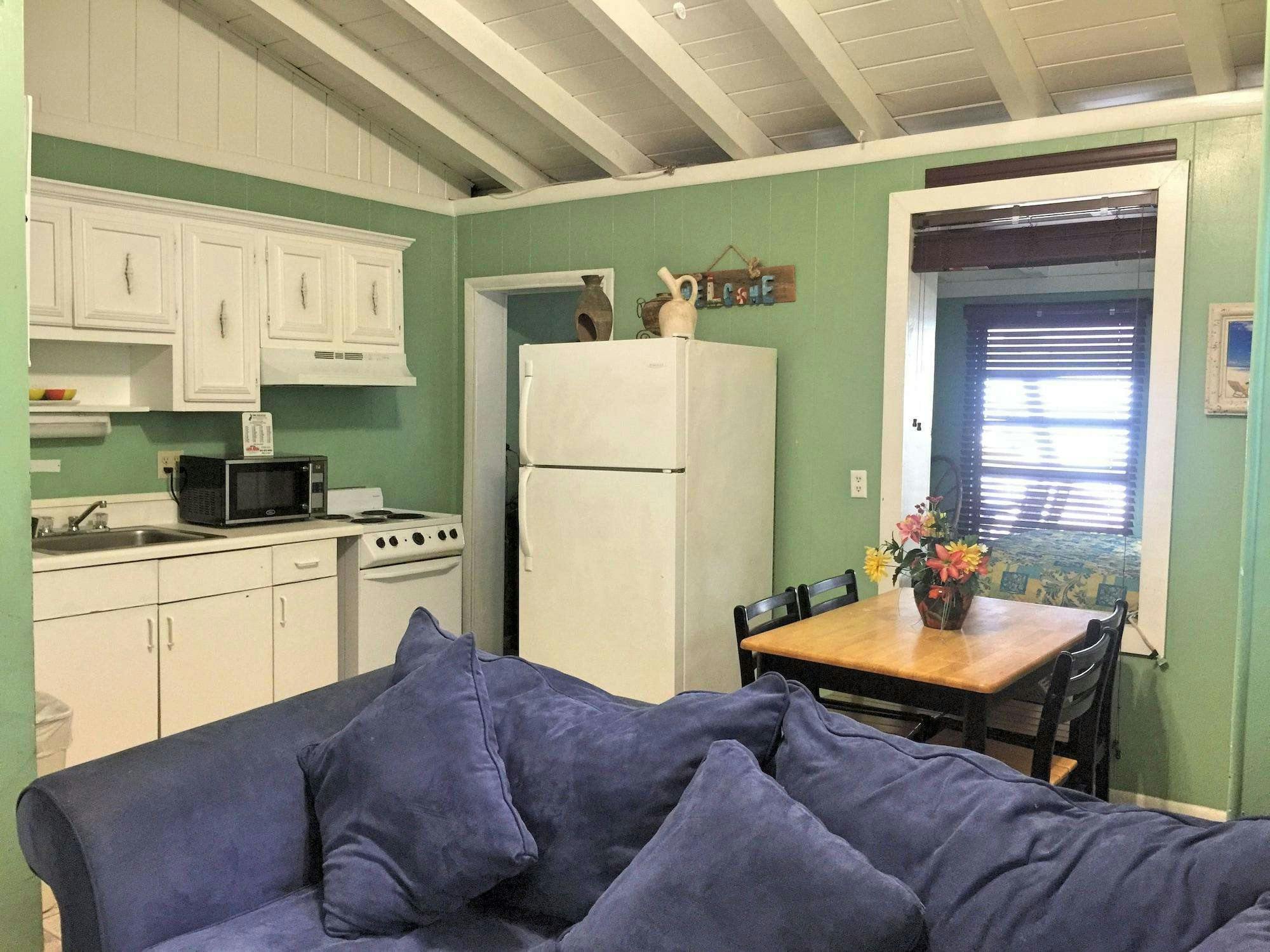 Hotel The Pelican Key Largo Cottages photo 1