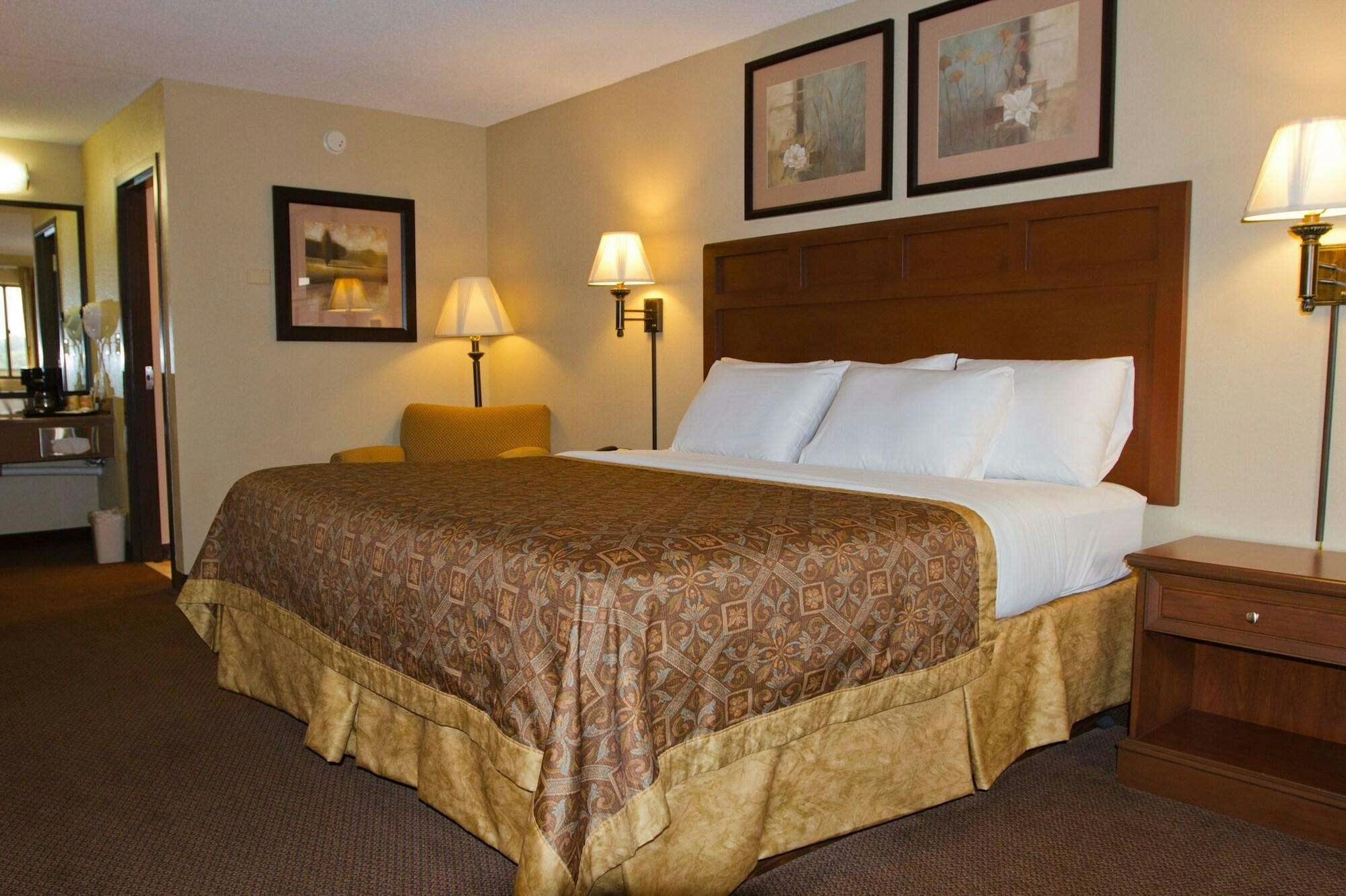 Hotel Greenlight Inn & Suites photo 3