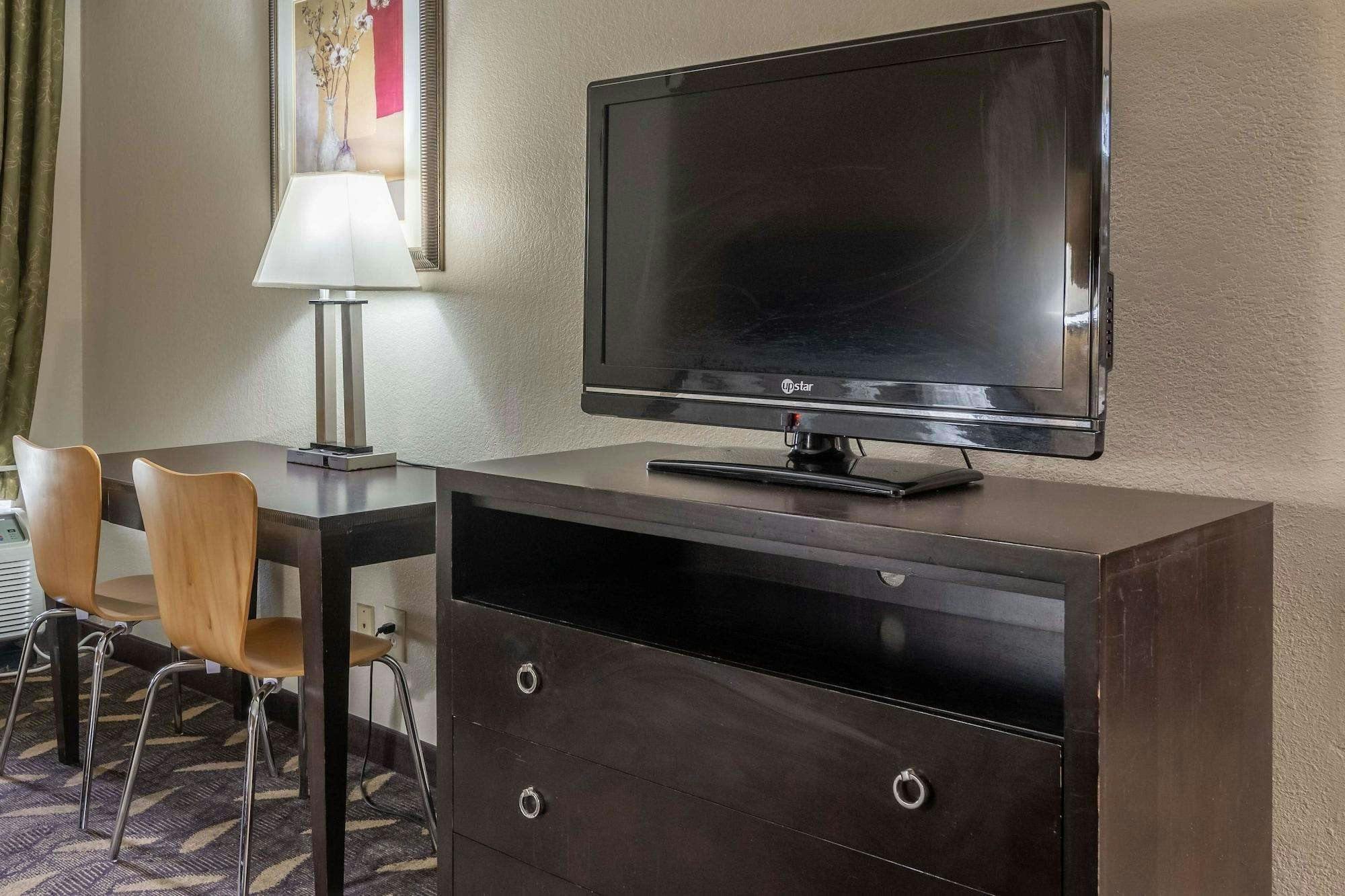 Hotel Motel 6 Pine Bluff, AR photo 1