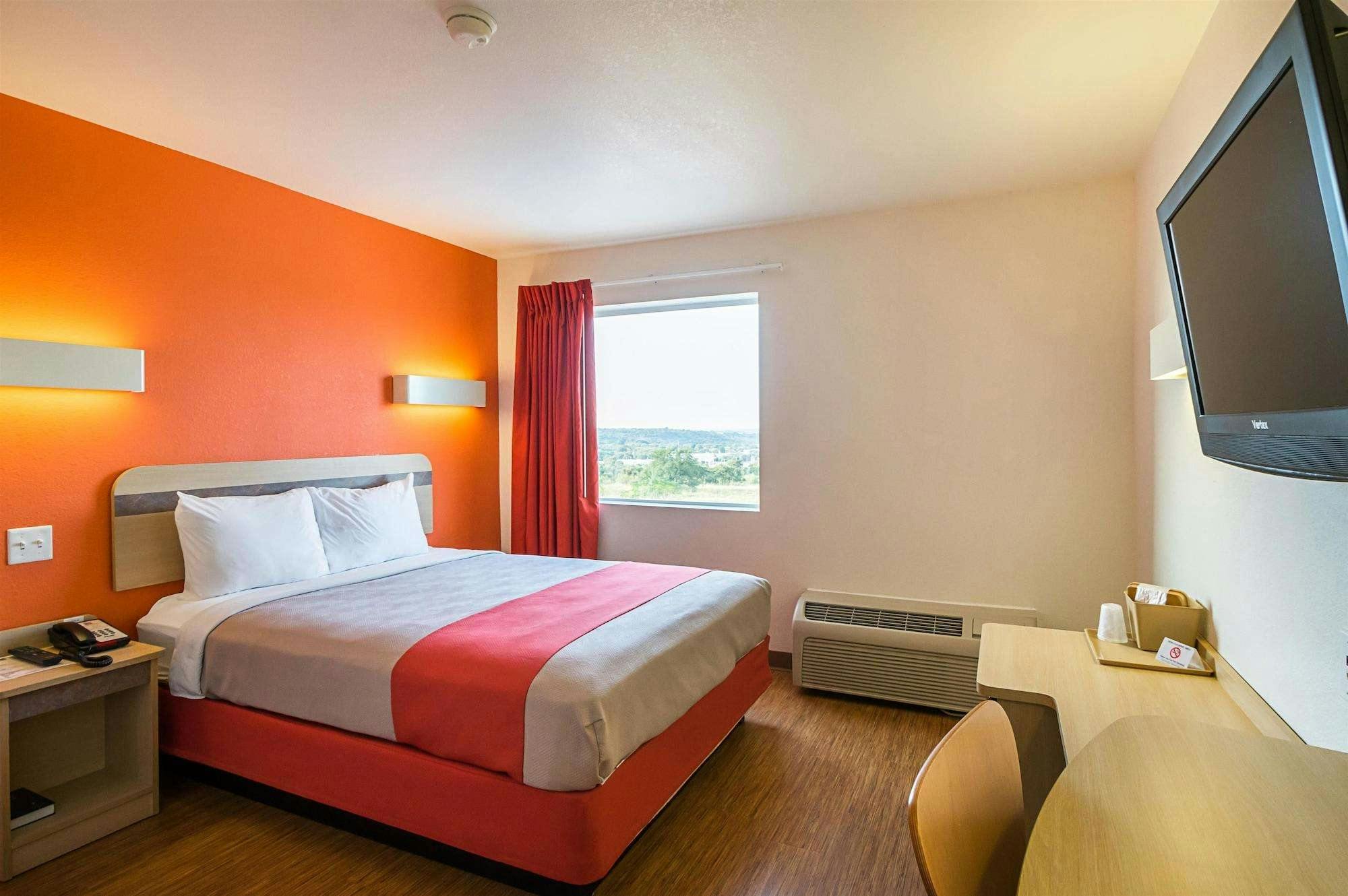 Hotel Motel6 Marble Falls, TX photo 2